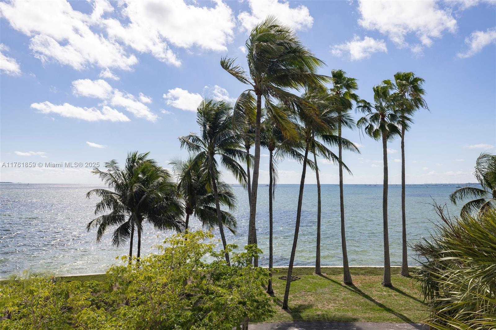 image Grove Isle44