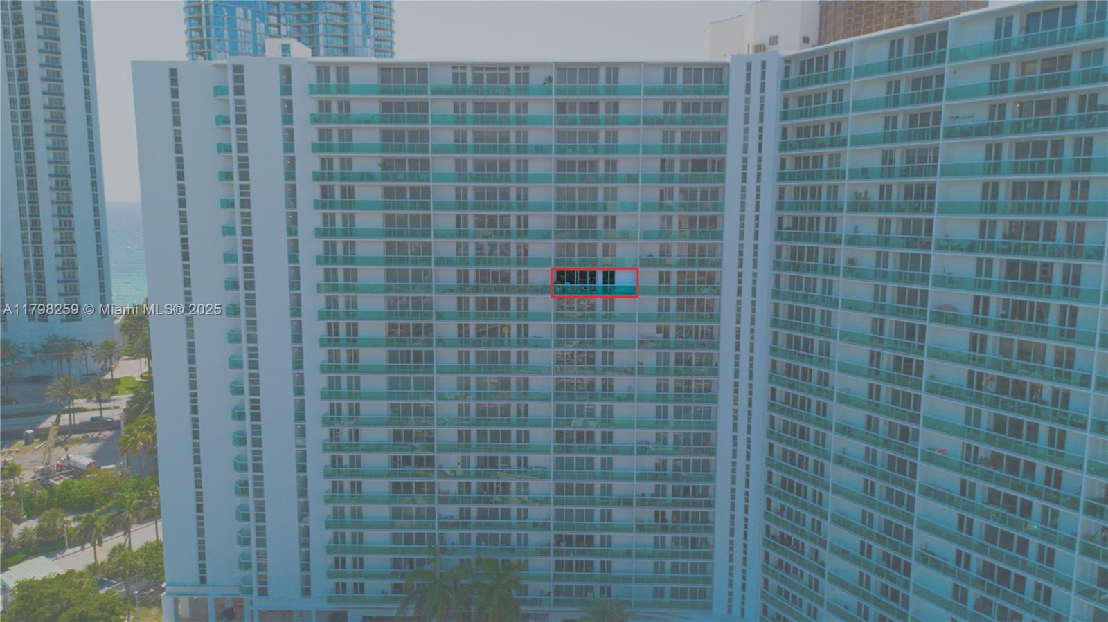 image Arlen House East Condo42