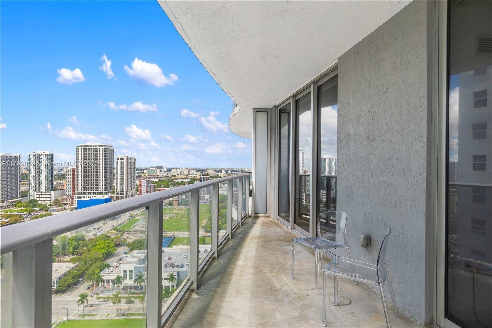 image Aria On The Bay Condo12
