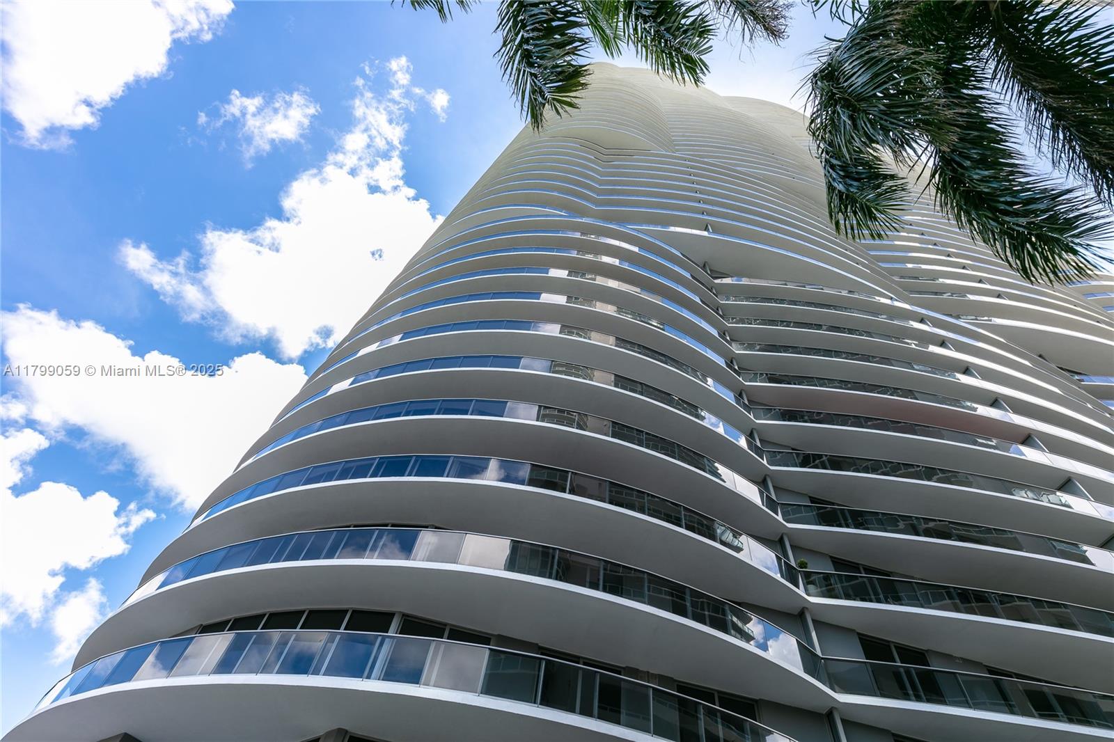 image Aria On The Bay Condo16