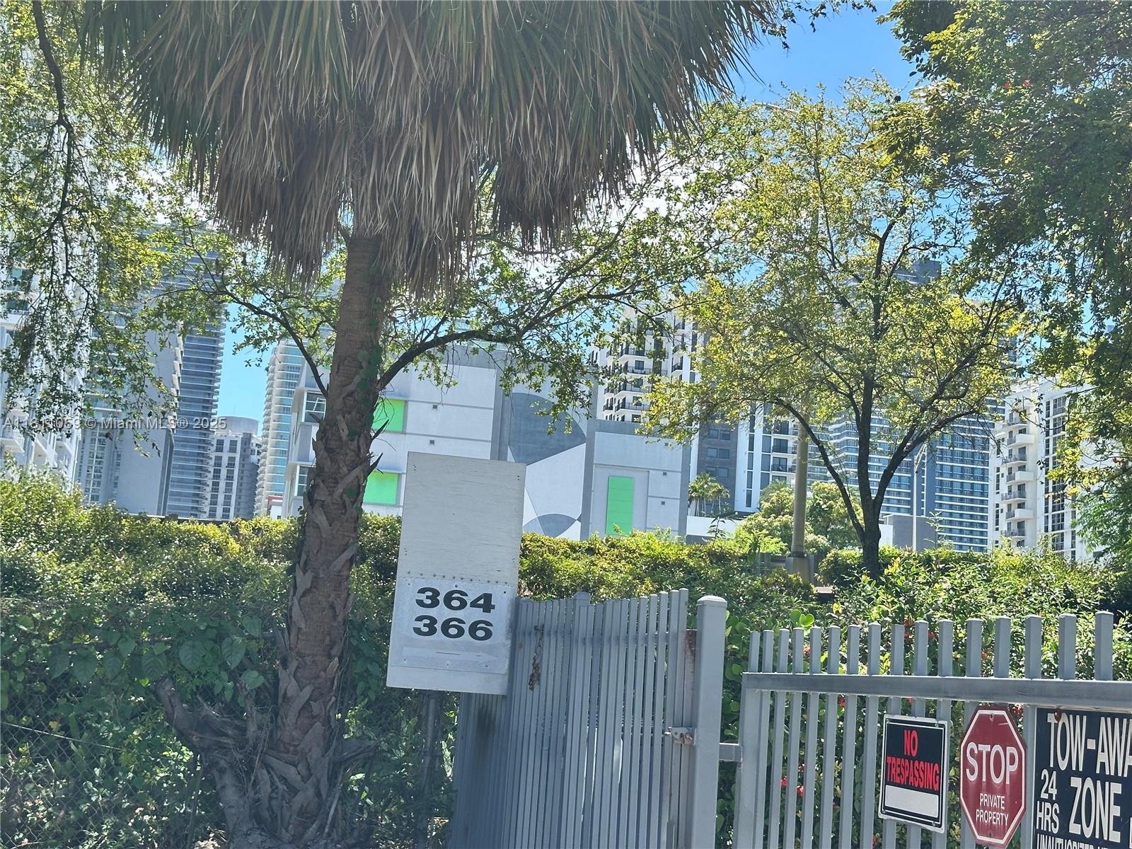 364 SW 11th St,Miami, FL 33130