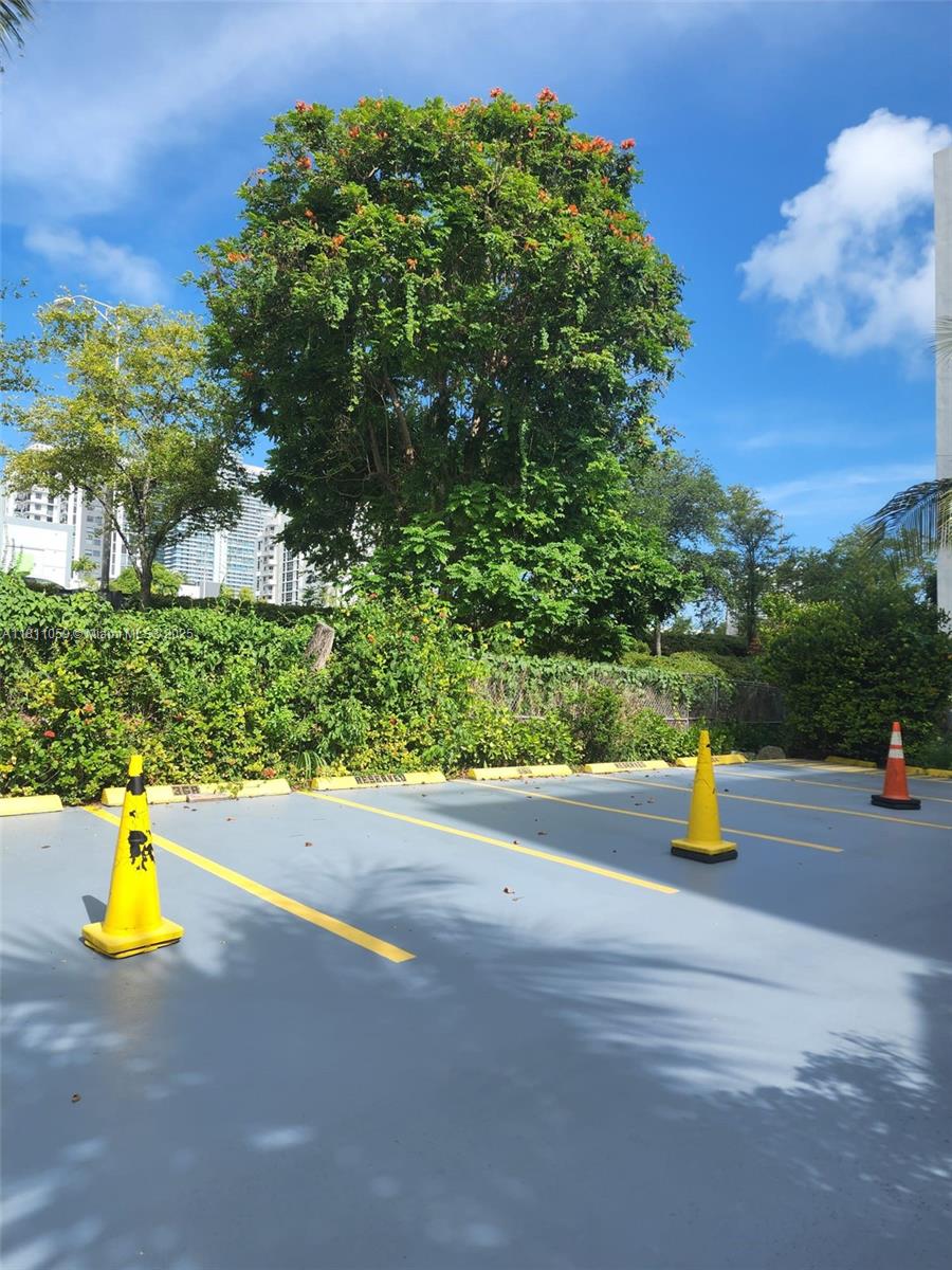 364 SW 11th St,Miami, FL 33130