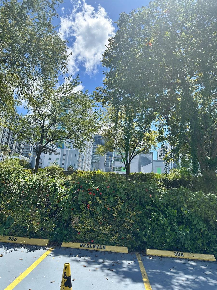 364 SW 11th St,Miami, FL 33130