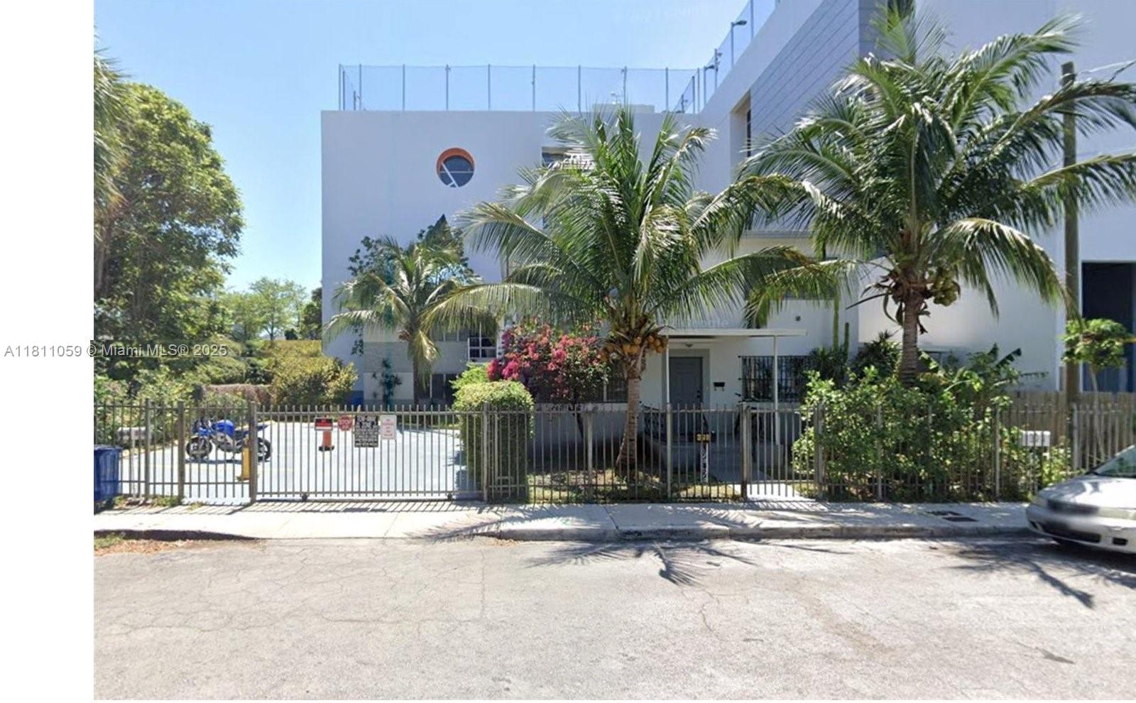 364 SW 11th St,Miami, FL 33130