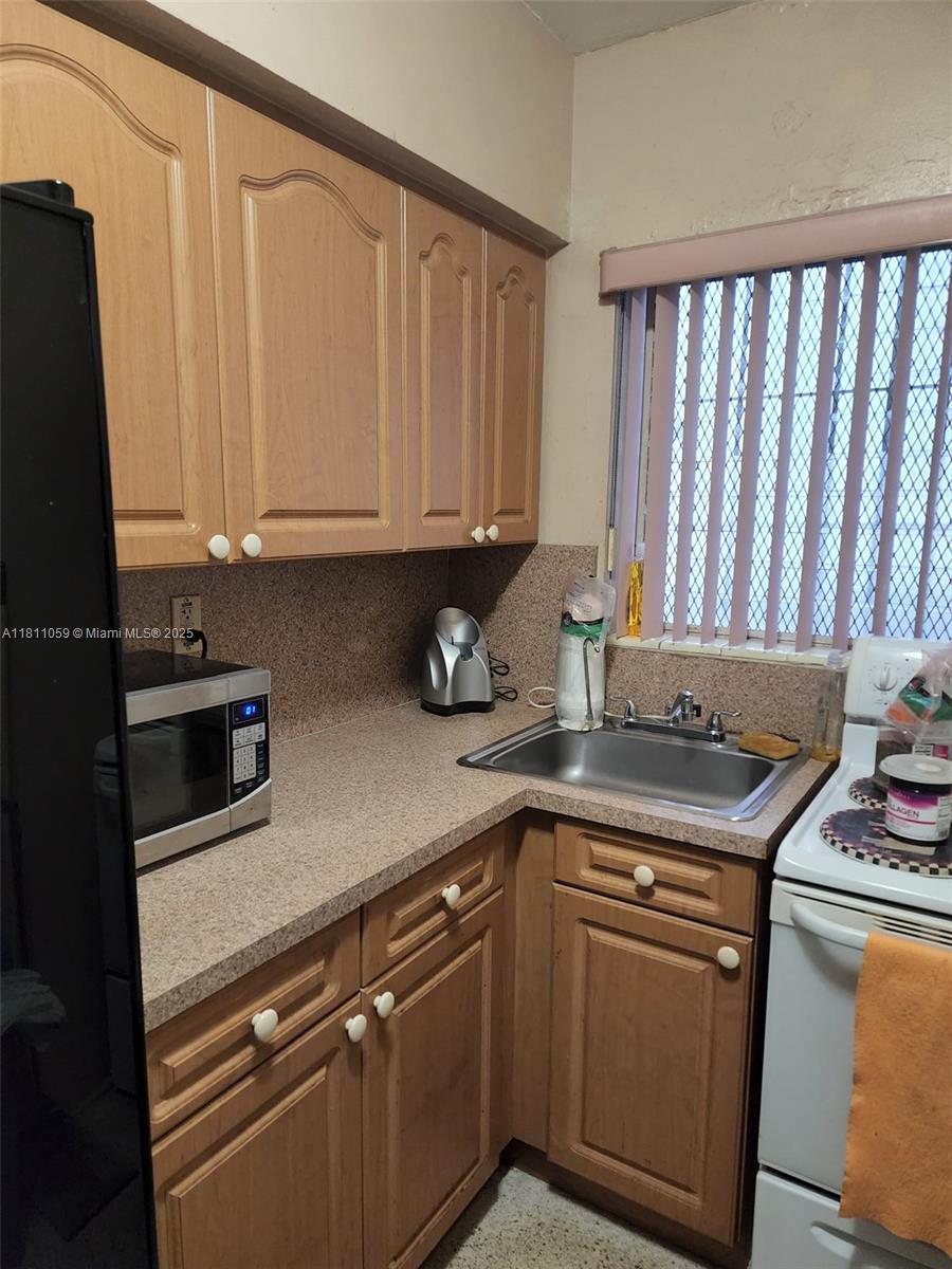 364 SW 11th St,Miami, FL 33130