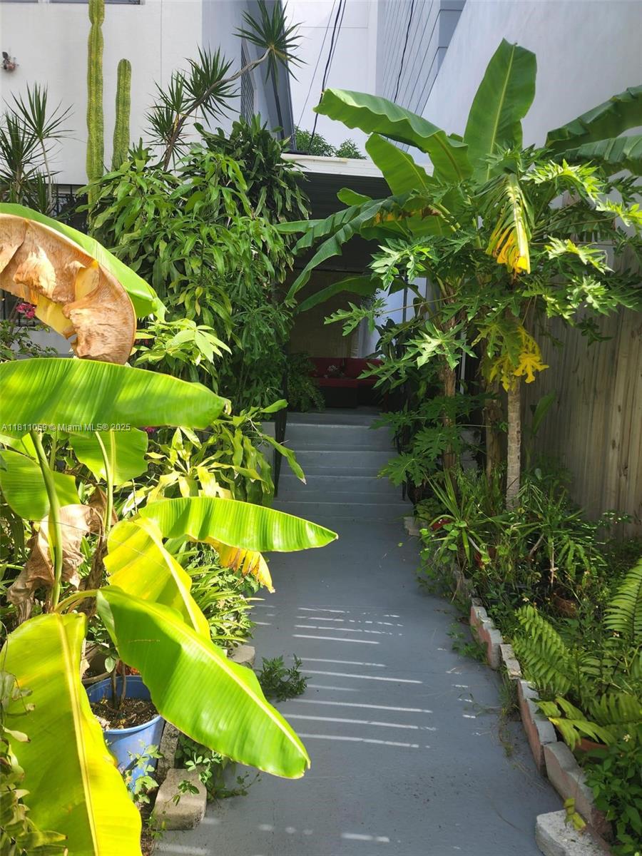 364 SW 11th St,Miami, FL 33130