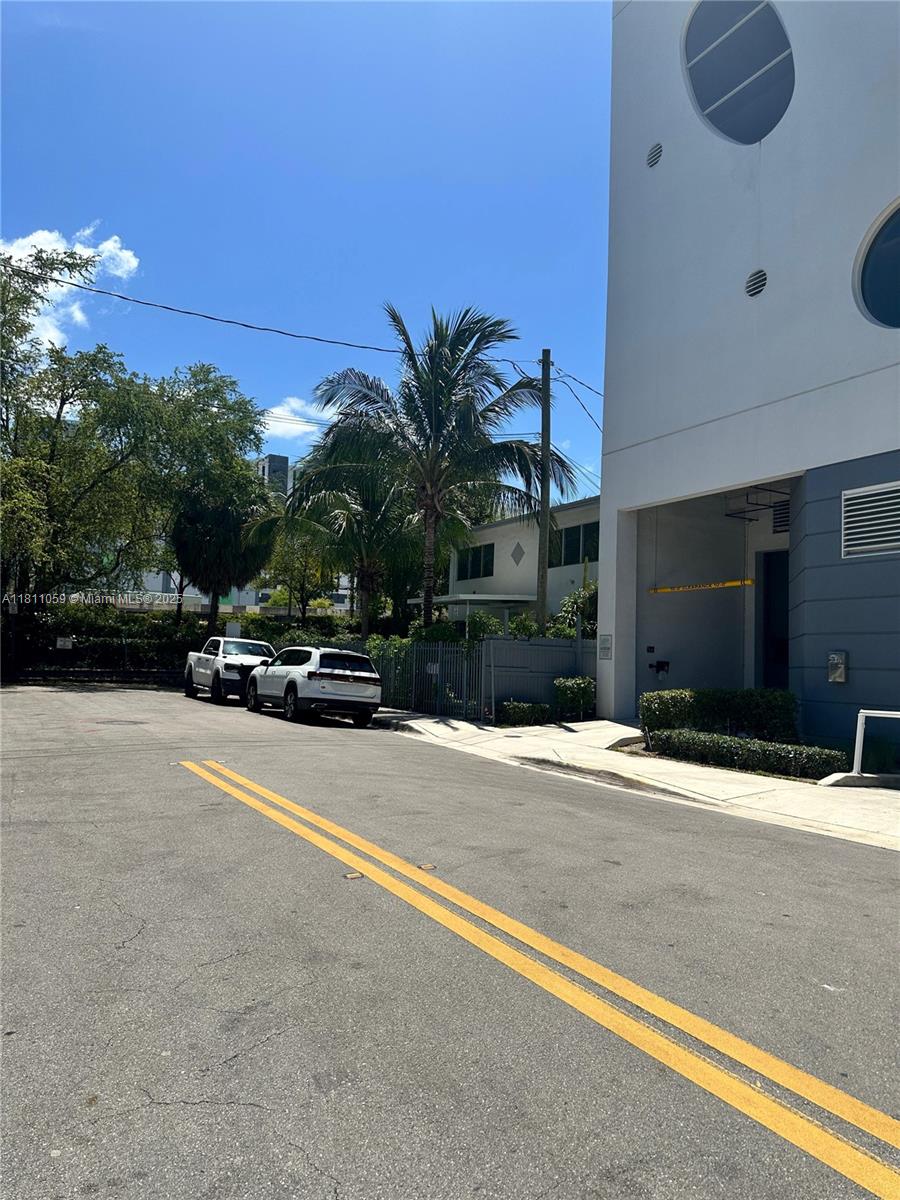 364 SW 11th St,Miami, FL 33130