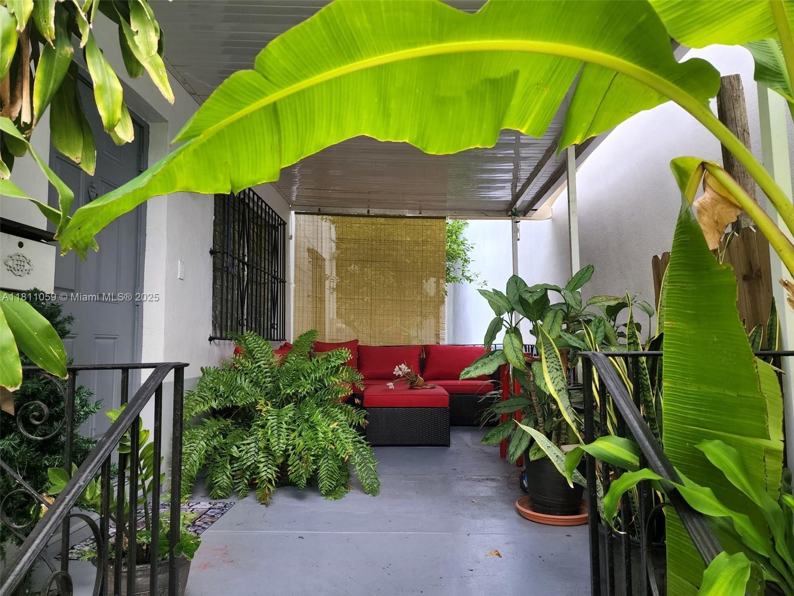 364 SW 11th St,Miami, FL 33130