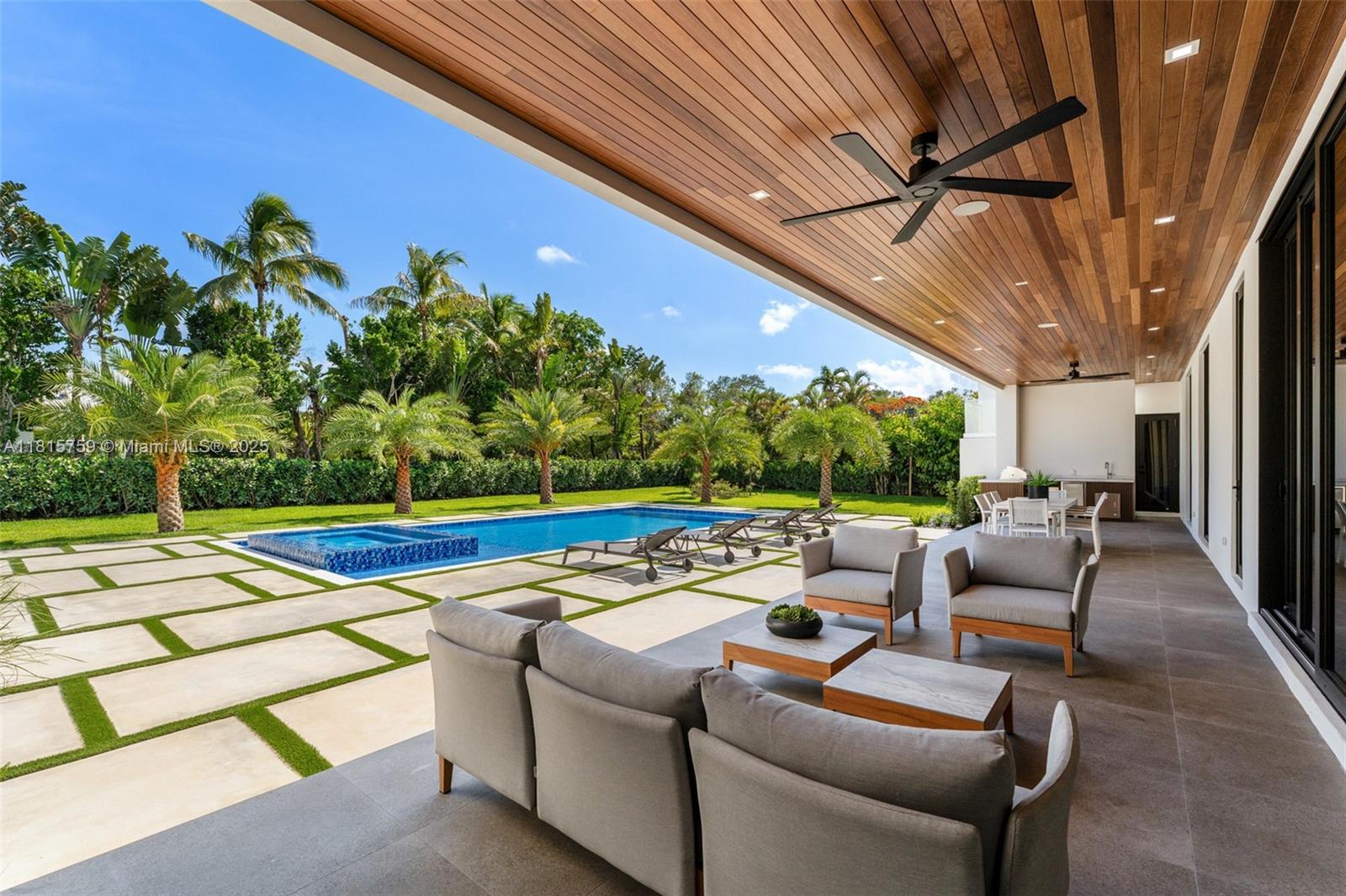 6200 Moss Rnch Rd Pinecrest, FL 33156