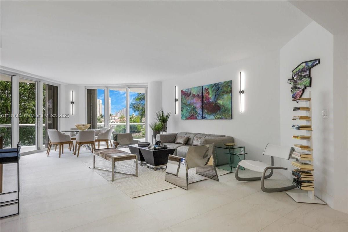 7000 Island Blvd #LS-304,Aventura, FL 33160