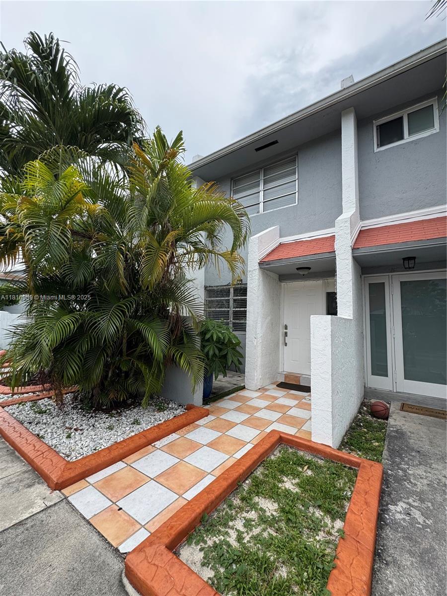 11431 SW 7th Ter #303-C