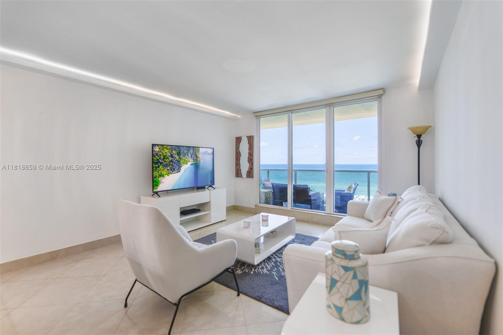 image Roney Palace Condo9