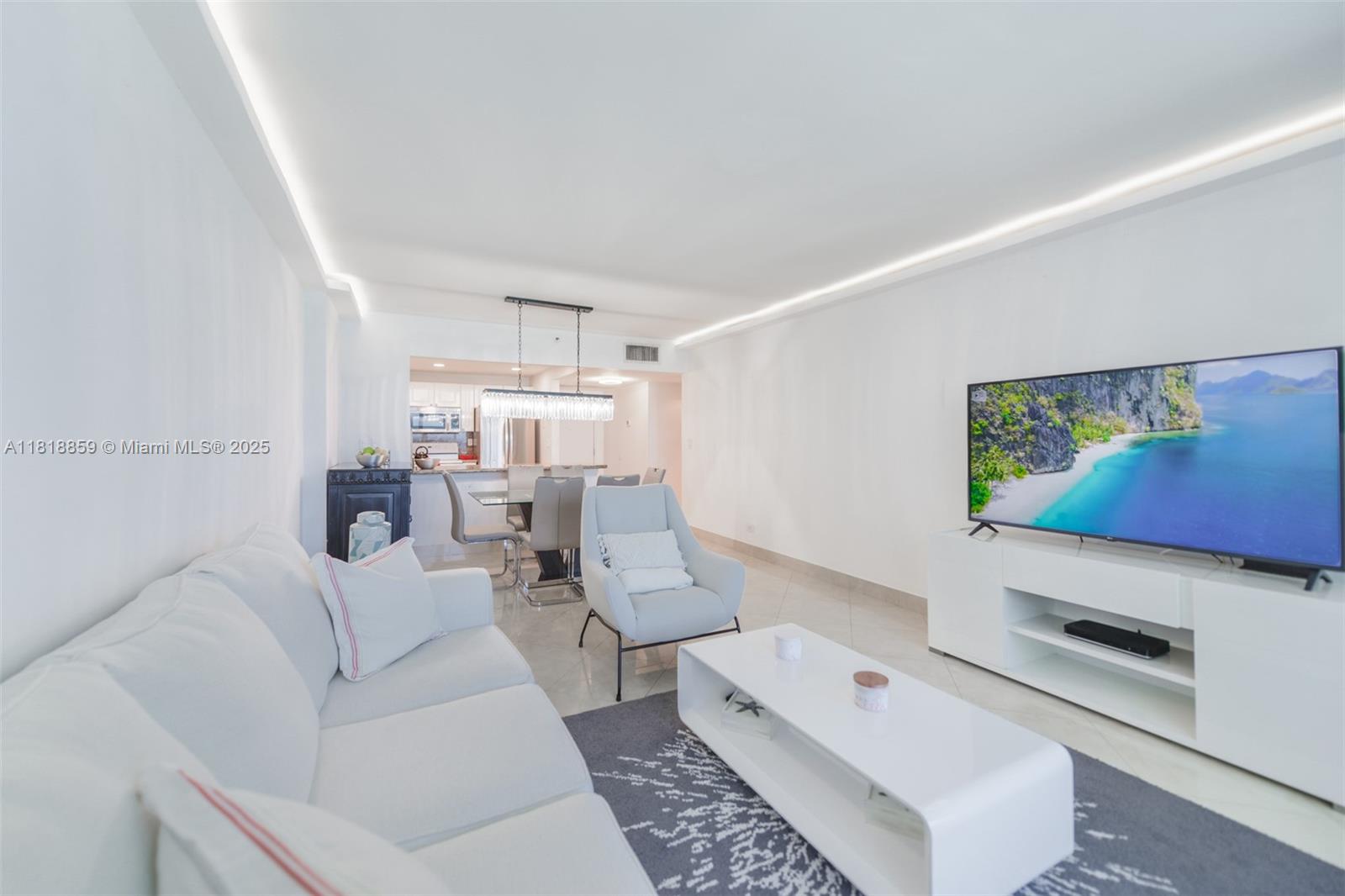image Roney Palace Condo12