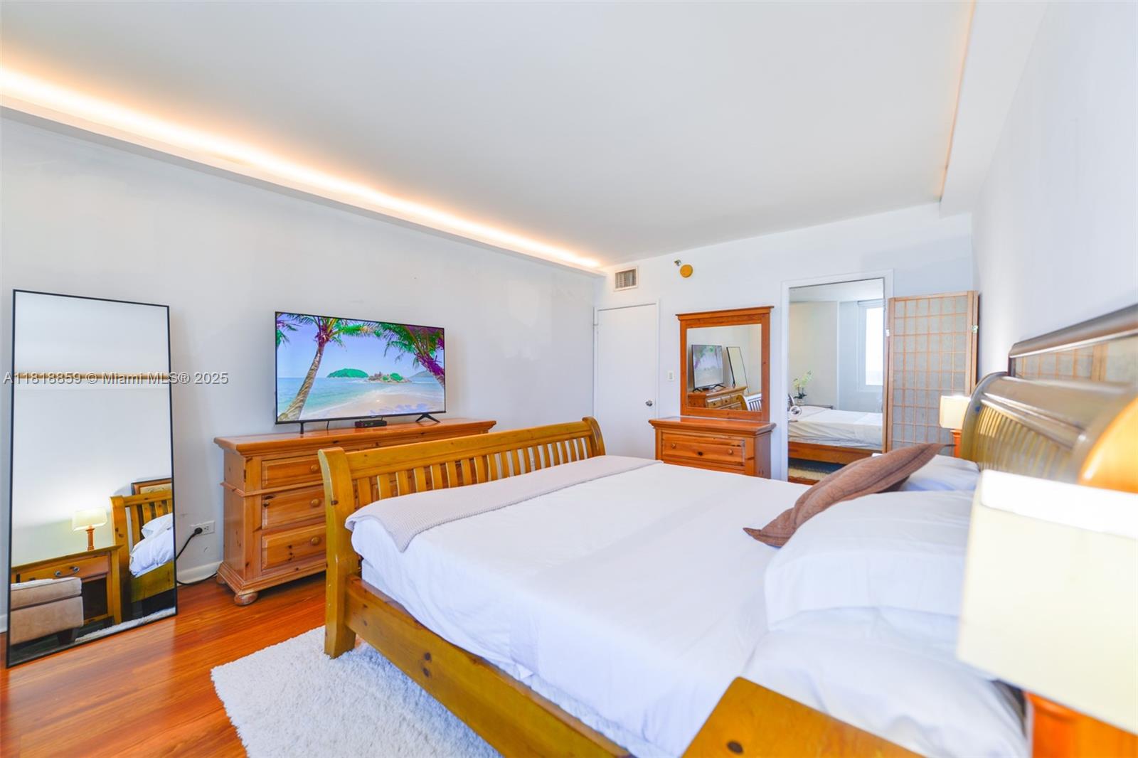 image Roney Palace Condo20