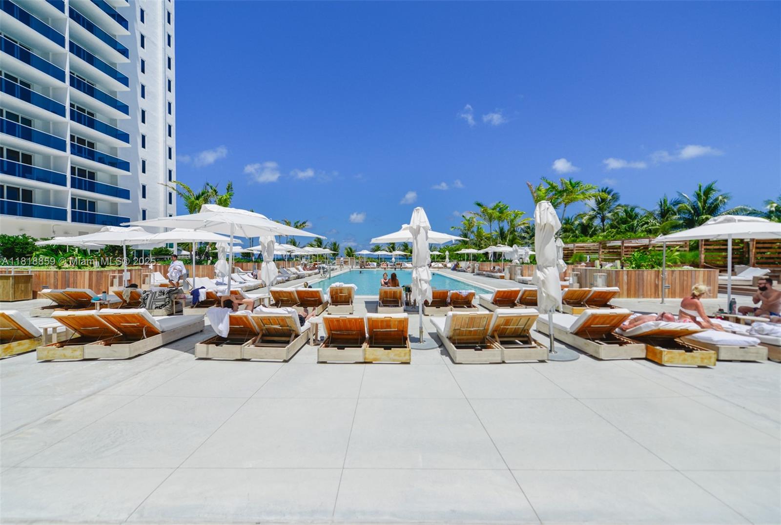 image Roney Palace Condo29