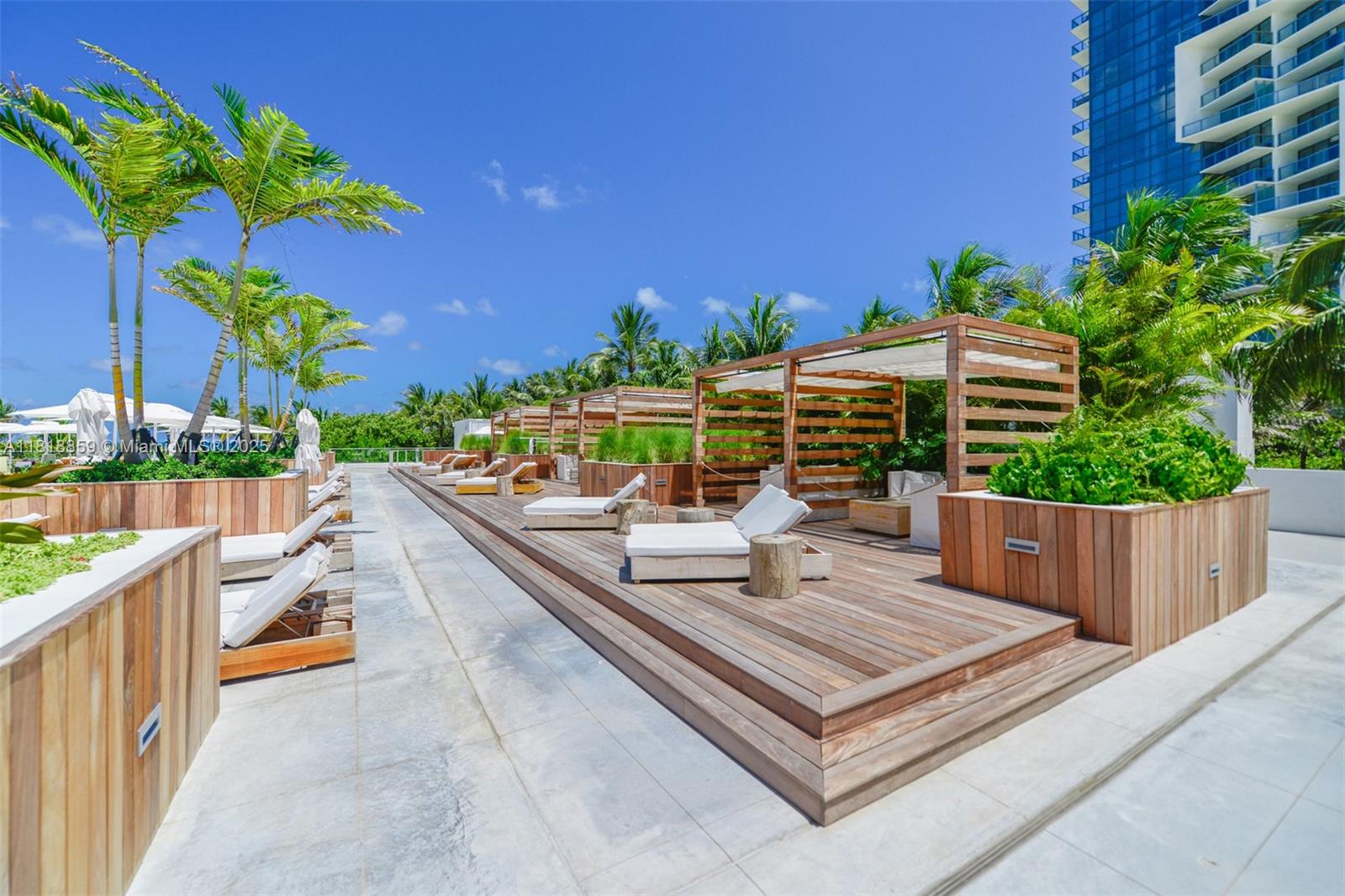 image Roney Palace Condo30