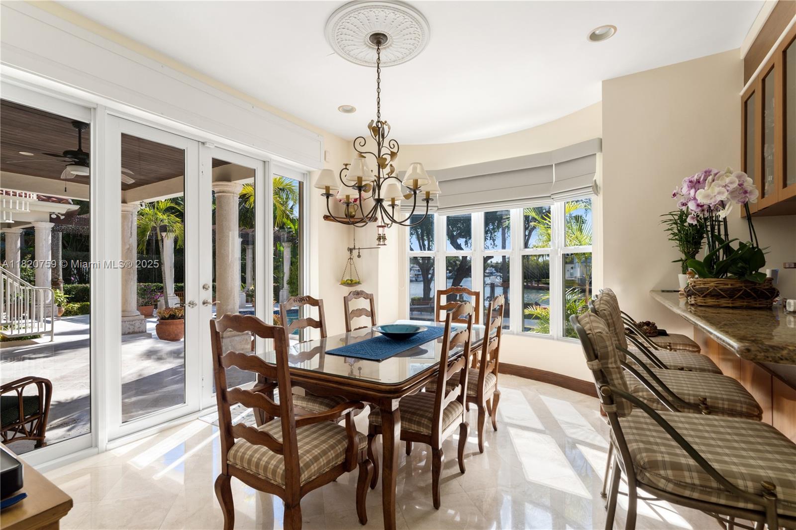 180 Solano Prado Coral Gables, FL 33156 180 Solano Prado Coral Gables, FL 33156
