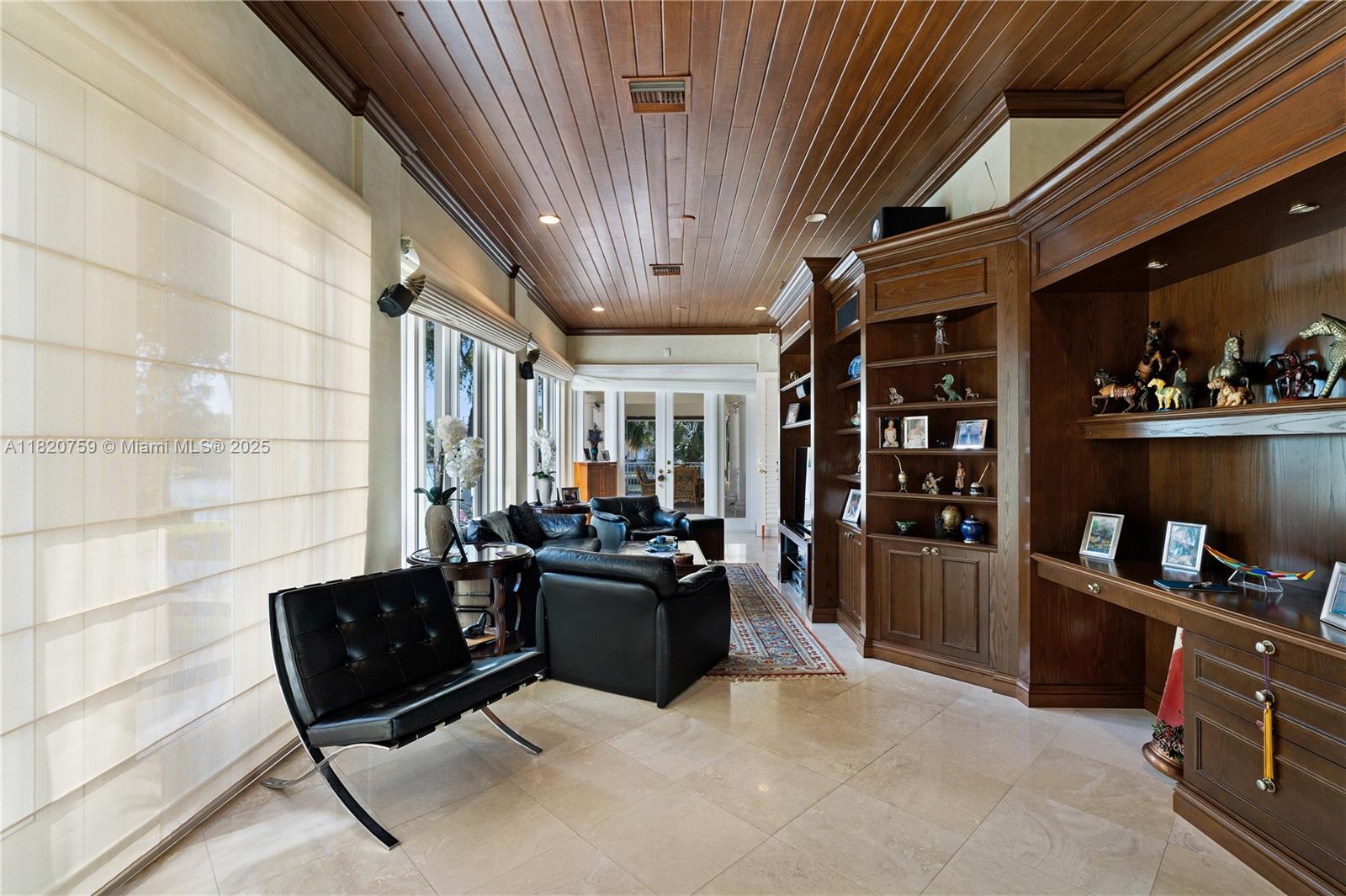 180 Solano Prado Coral Gables, FL 33156 180 Solano Prado Coral Gables, FL 33156