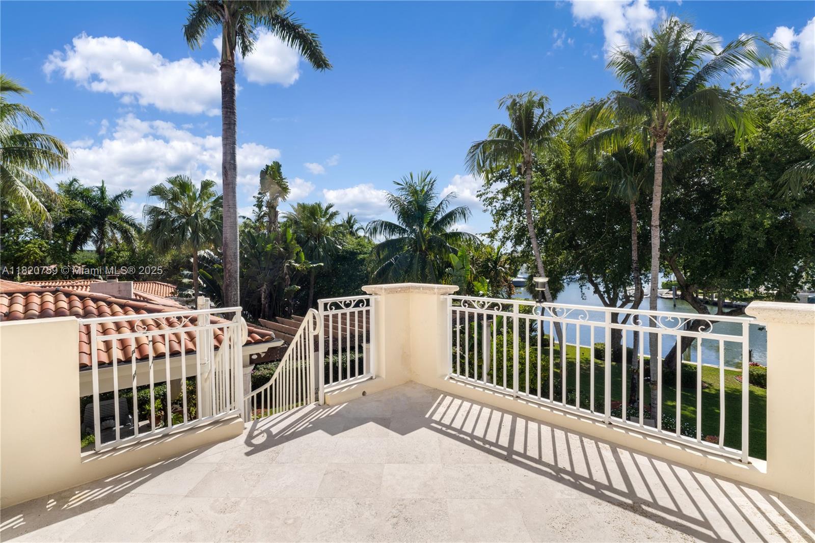 180 Solano Prado Coral Gables, FL 33156 180 Solano Prado Coral Gables, FL 33156