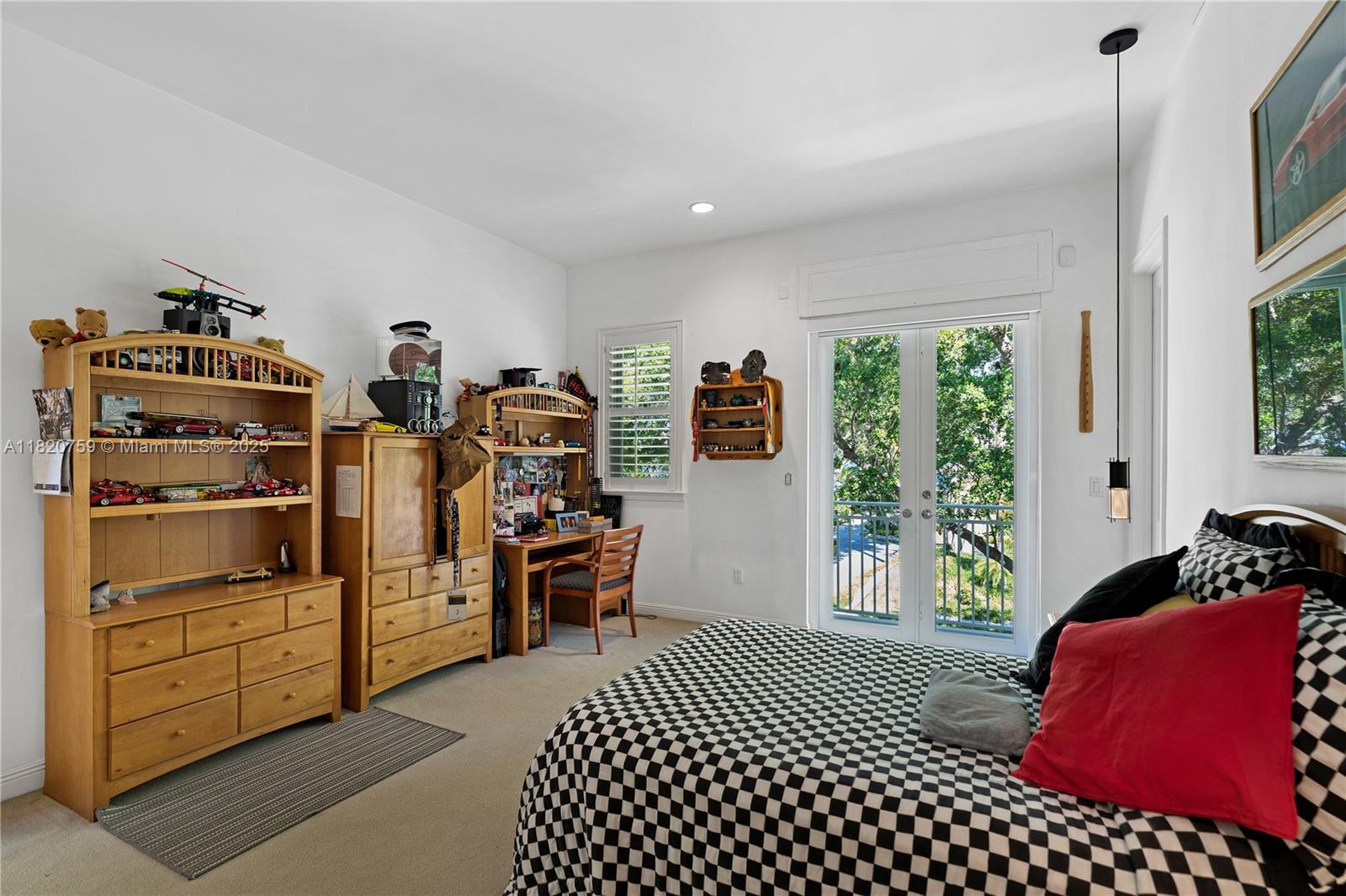 180 Solano Prado Coral Gables, FL 33156 180 Solano Prado Coral Gables, FL 33156