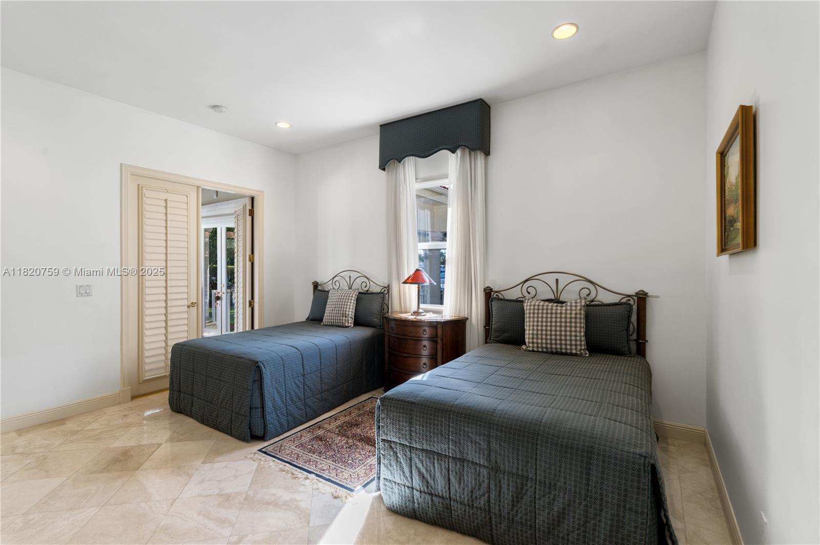 180 Solano Prado Coral Gables, FL 33156 180 Solano Prado Coral Gables, FL 33156