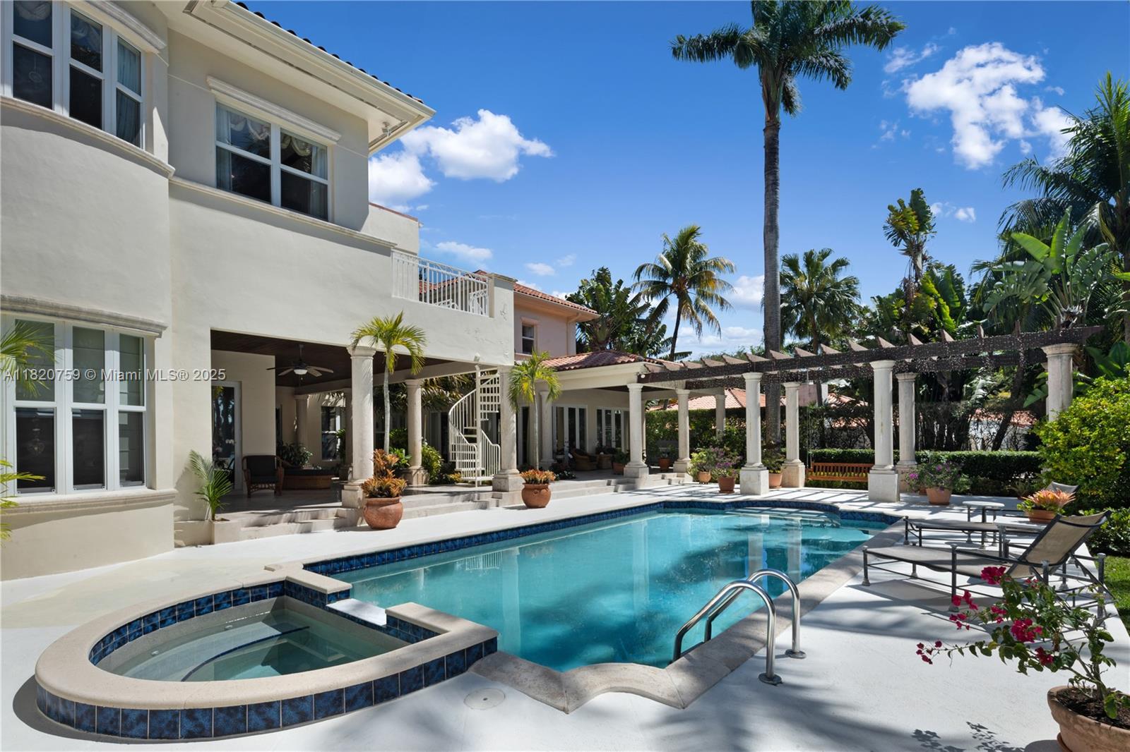 180 Solano Prado Coral Gables, FL 33156 180 Solano Prado Coral Gables, FL 33156
