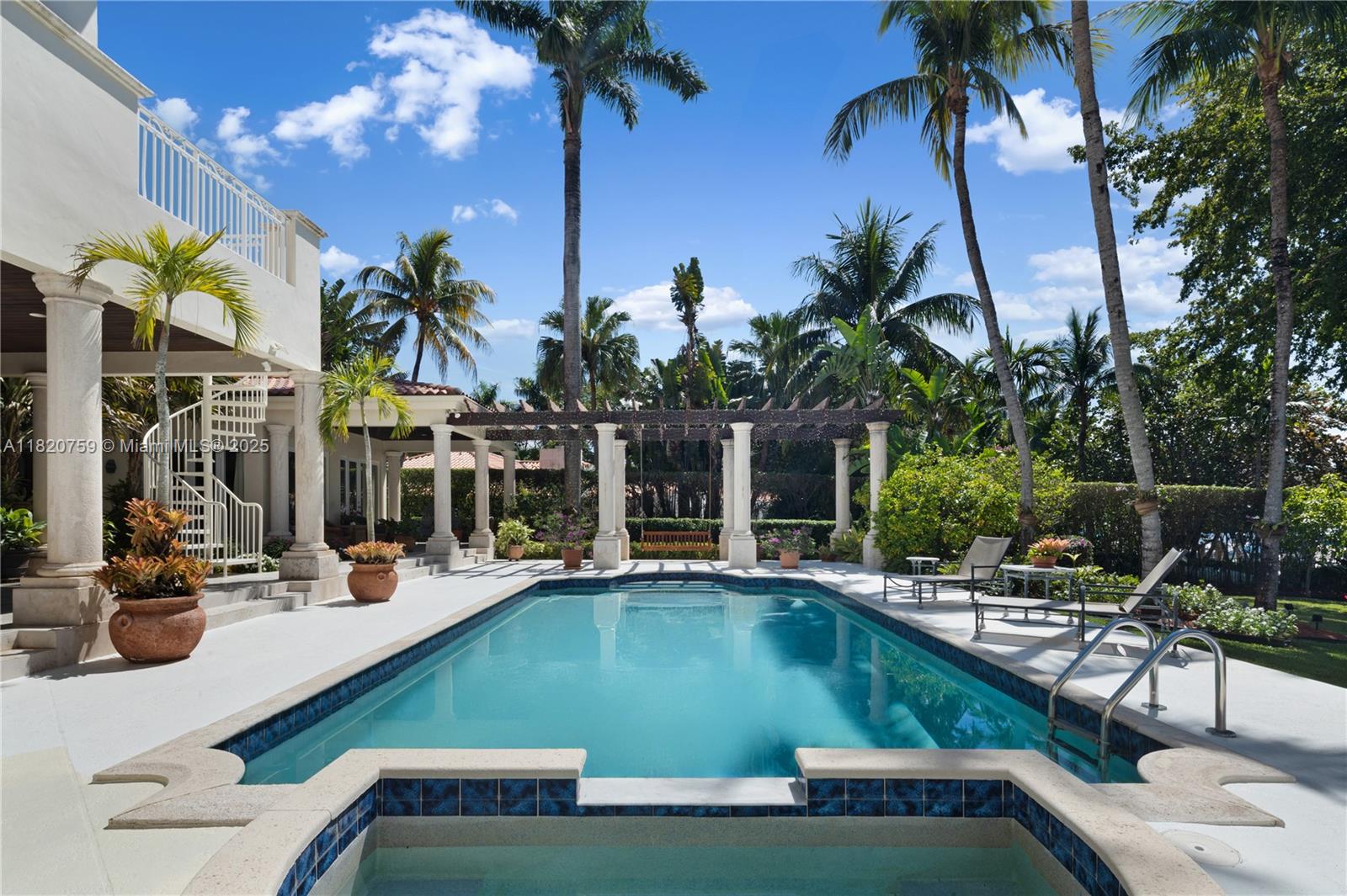 180 Solano Prado Coral Gables, FL 33156 180 Solano Prado Coral Gables, FL 33156