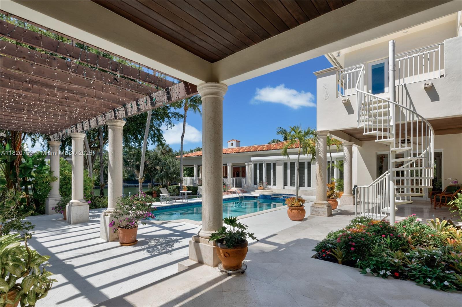 180 Solano Prado Coral Gables, FL 33156 180 Solano Prado Coral Gables, FL 33156