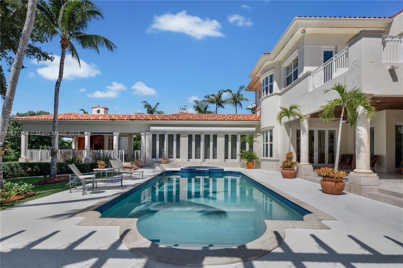 180 Solano Prado Coral Gables, FL 33156 180 Solano Prado Coral Gables, FL 33156
