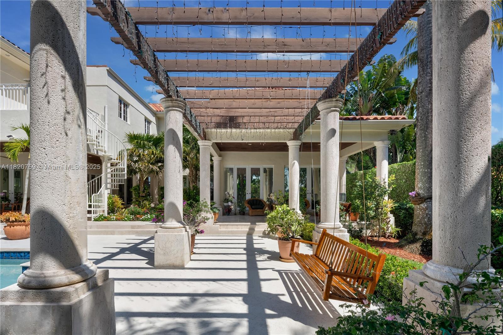180 Solano Prado Coral Gables, FL 33156 180 Solano Prado Coral Gables, FL 33156