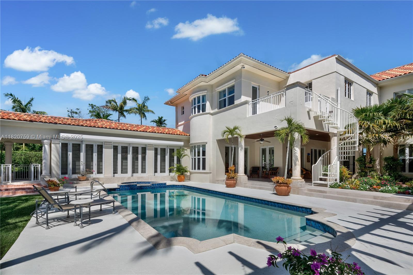 180 Solano Prado Coral Gables, FL 33156 180 Solano Prado Coral Gables, FL 33156