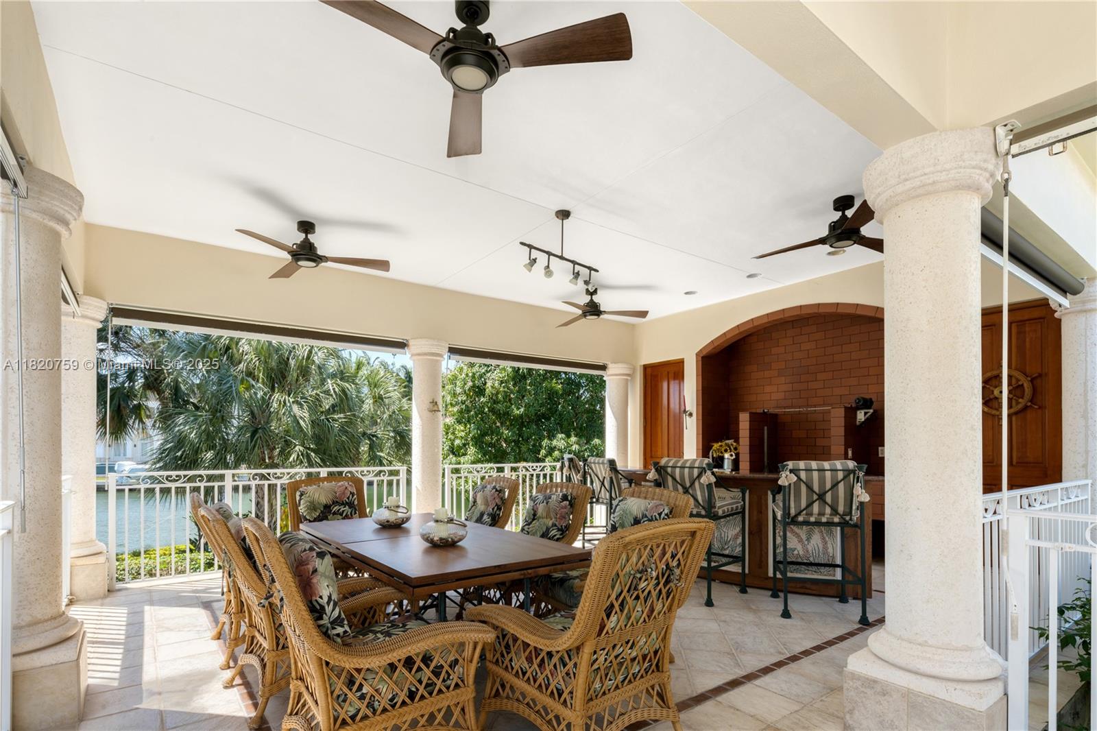 180 Solano Prado Coral Gables, FL 33156 180 Solano Prado Coral Gables, FL 33156