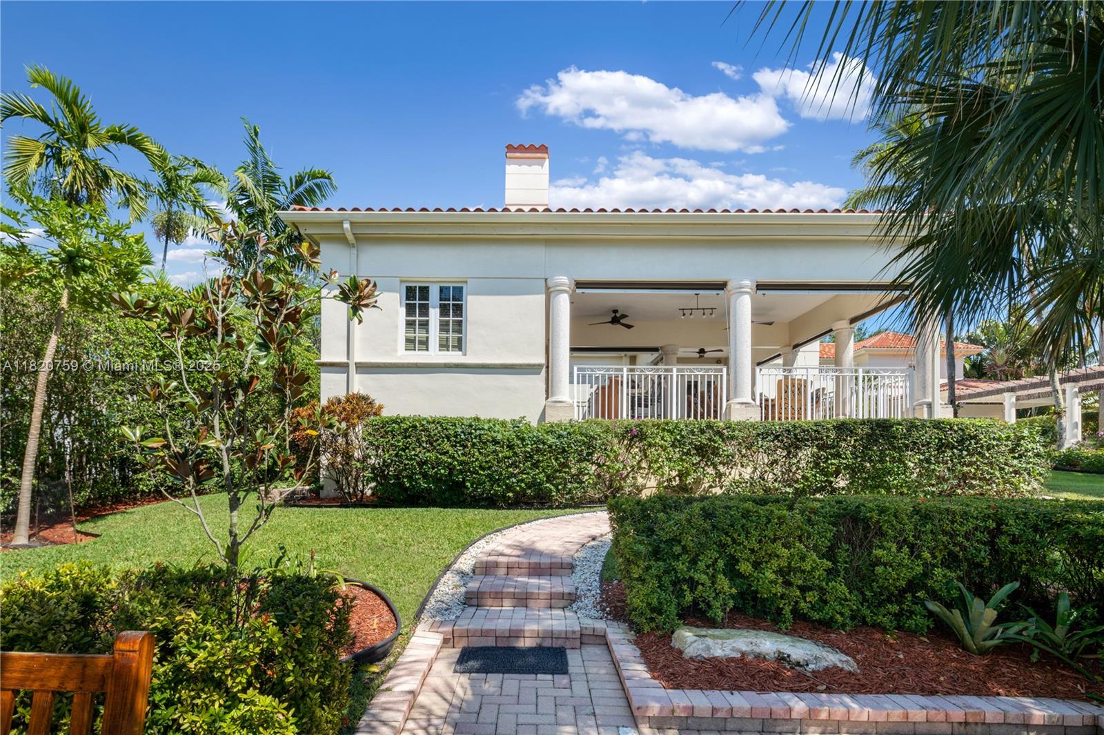 180 Solano Prado Coral Gables, FL 33156 180 Solano Prado Coral Gables, FL 33156