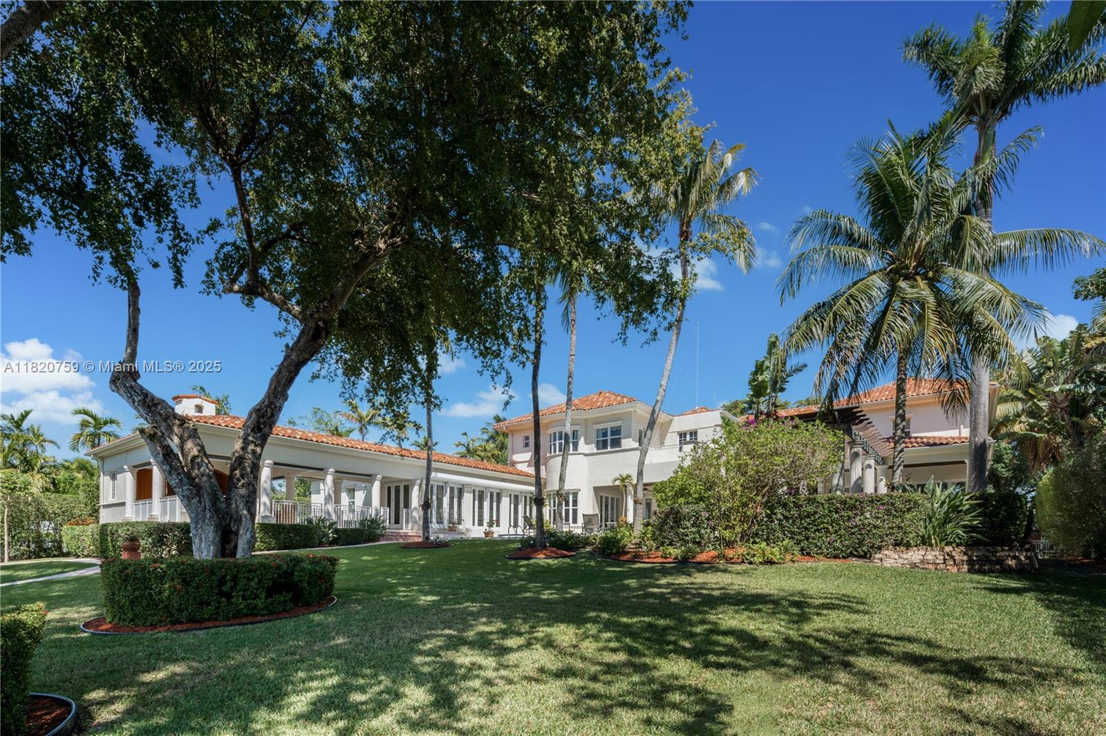 180 Solano Prado Coral Gables, FL 33156 180 Solano Prado Coral Gables, FL 33156