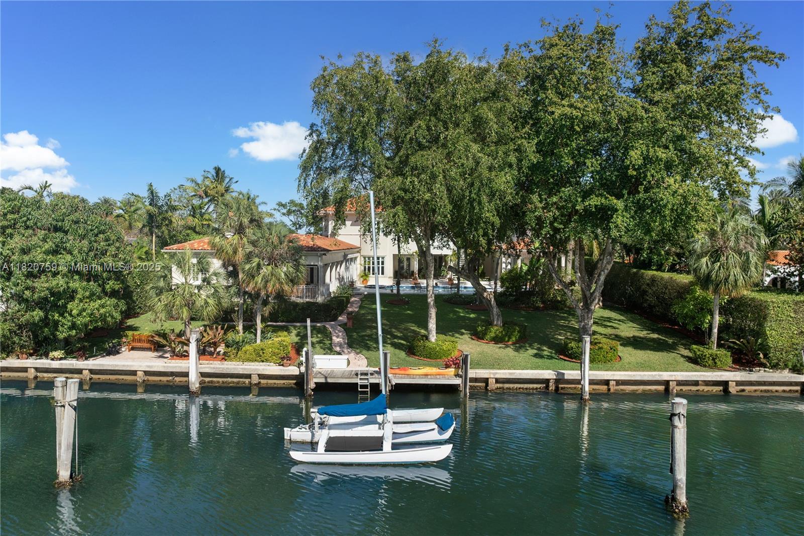 180 Solano Prado Coral Gables, FL 33156 180 Solano Prado Coral Gables, FL 33156