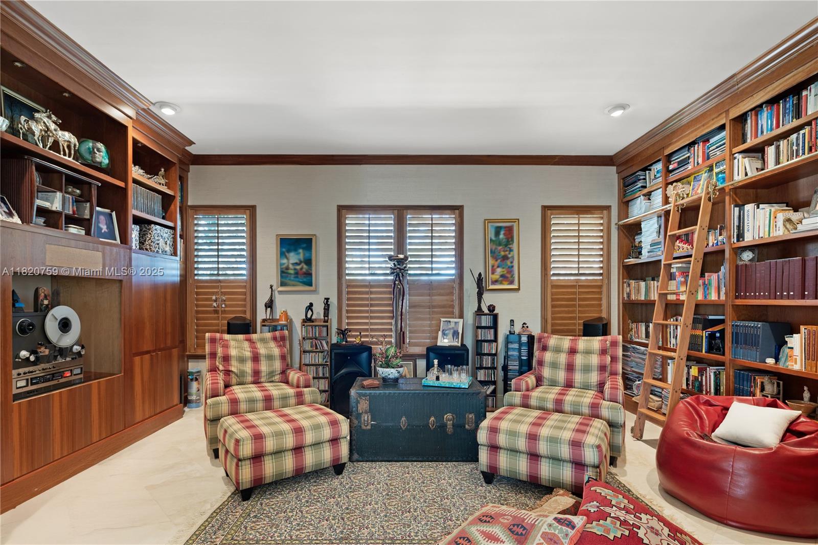 180 Solano Prado Coral Gables, FL 33156 180 Solano Prado Coral Gables, FL 33156