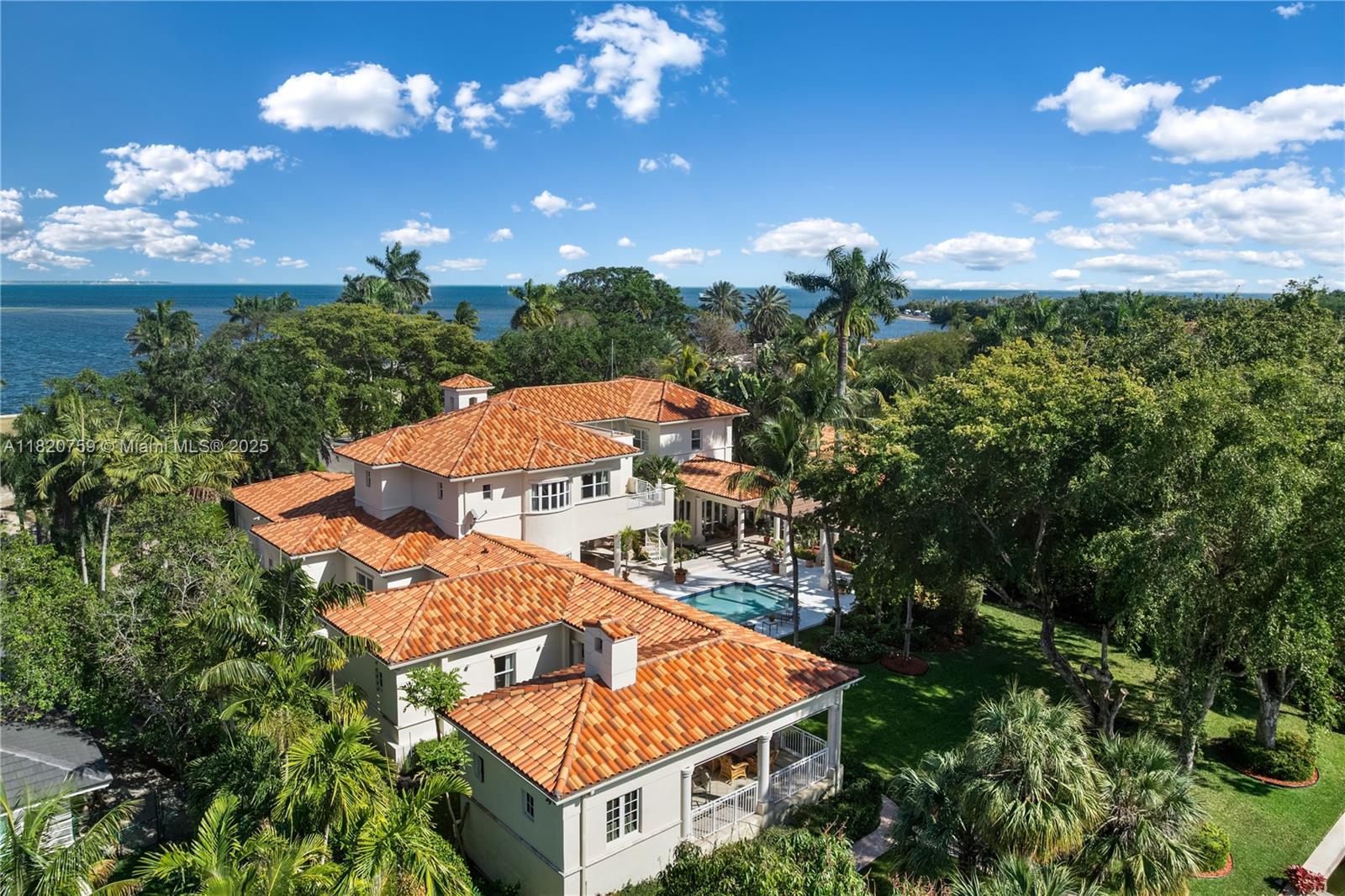 180 Solano Prado Coral Gables, FL 33156 180 Solano Prado Coral Gables, FL 33156