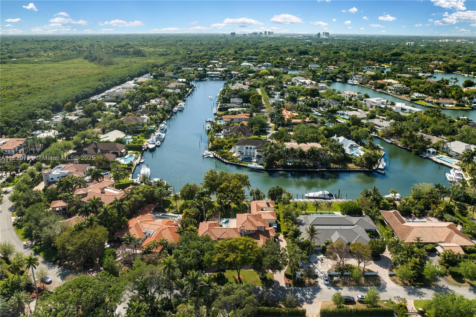 180 Solano Prado Coral Gables, FL 33156 180 Solano Prado Coral Gables, FL 33156