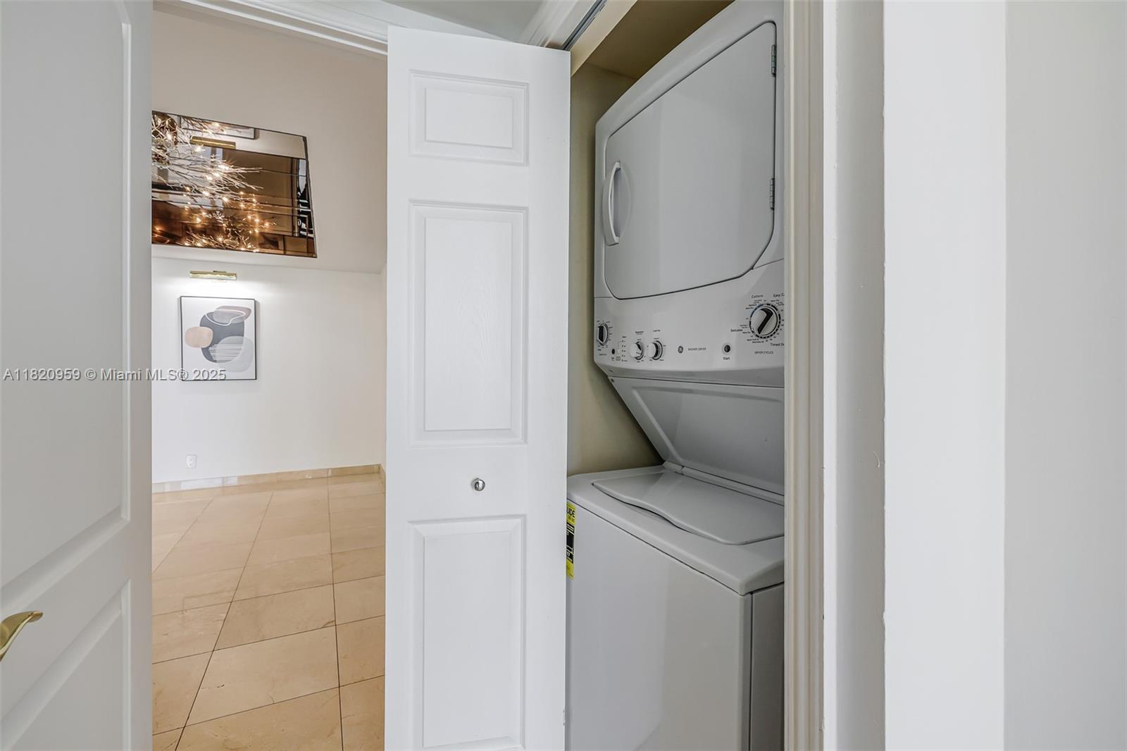 image The Hamptons West16