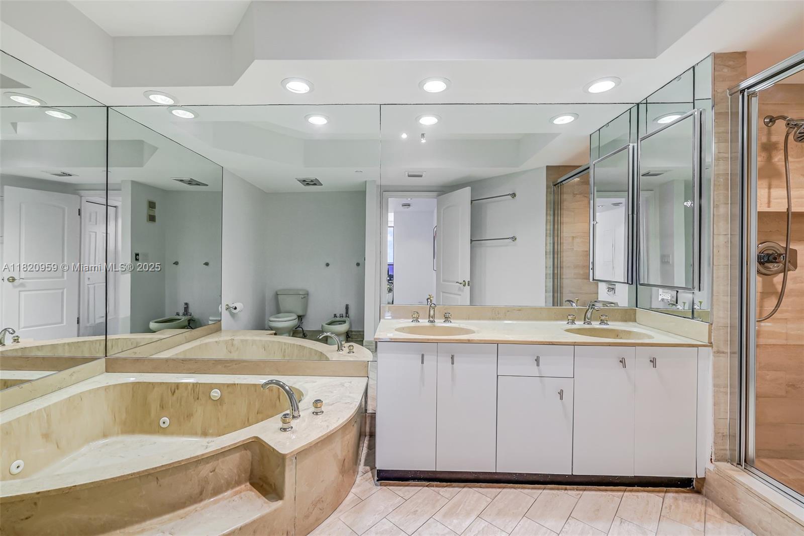 image The Hamptons West27