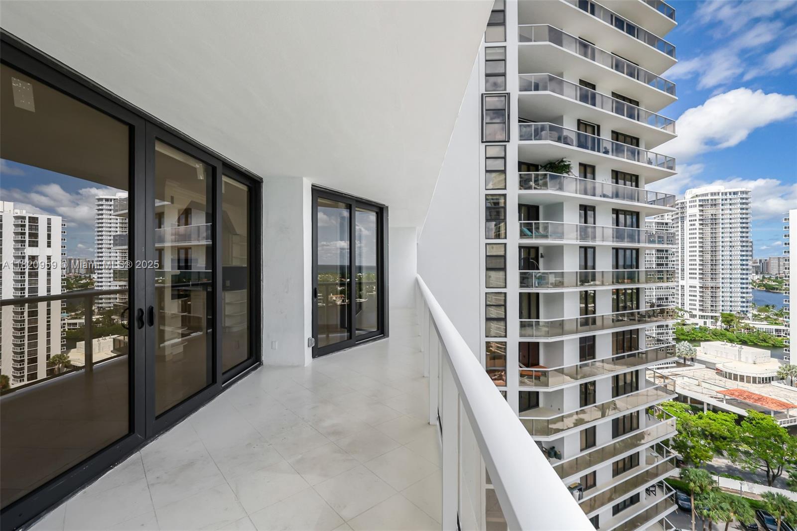 image The Hamptons West39