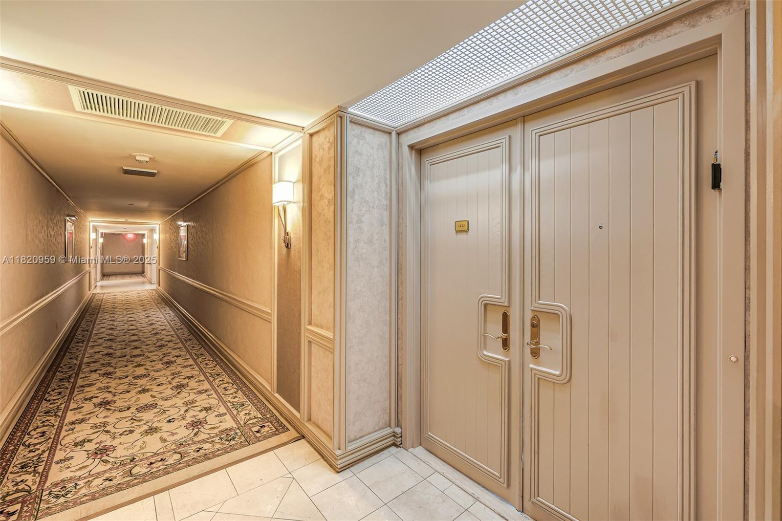 image The Hamptons West6