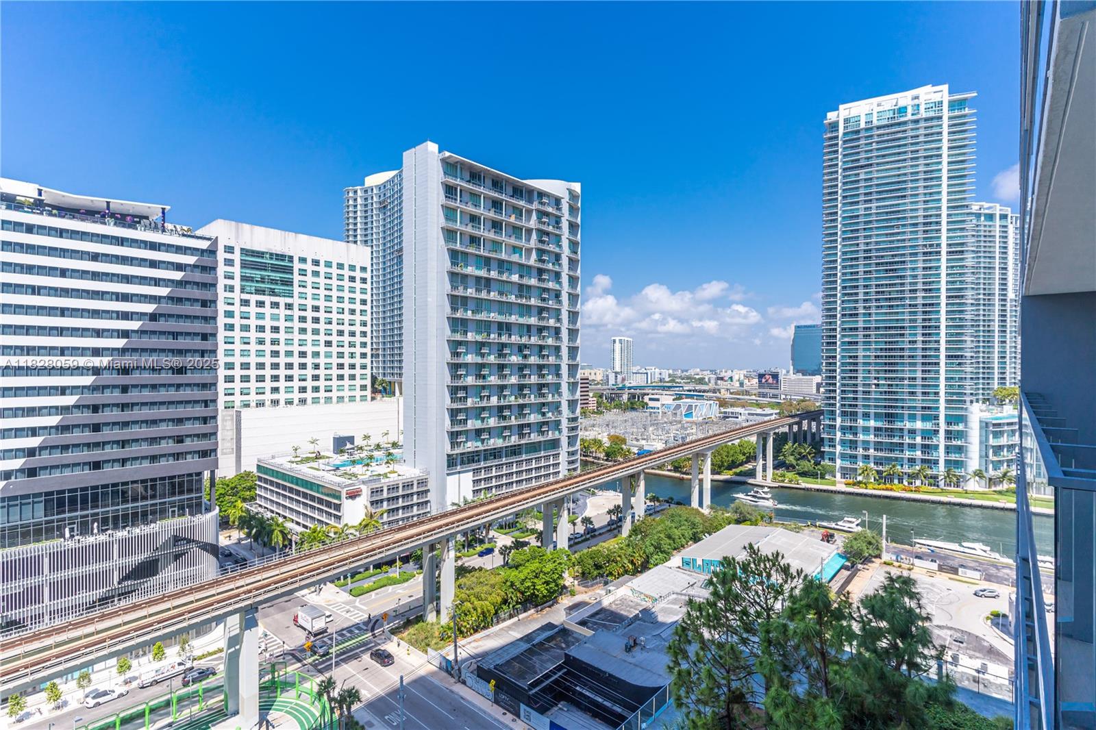 image Rise Condo43