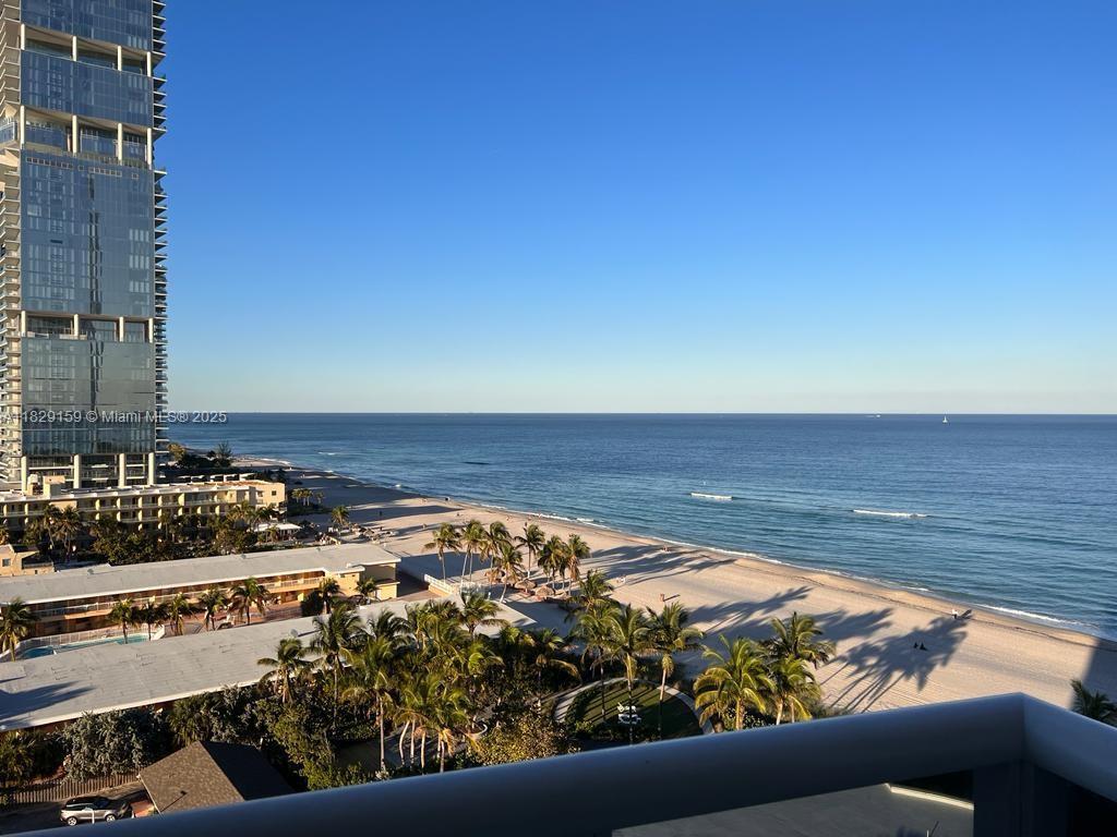 image Trump Royale Condo25