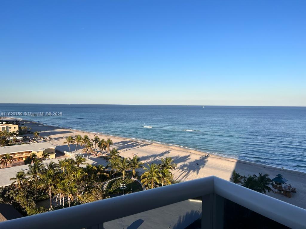 image Trump Royale Condo28