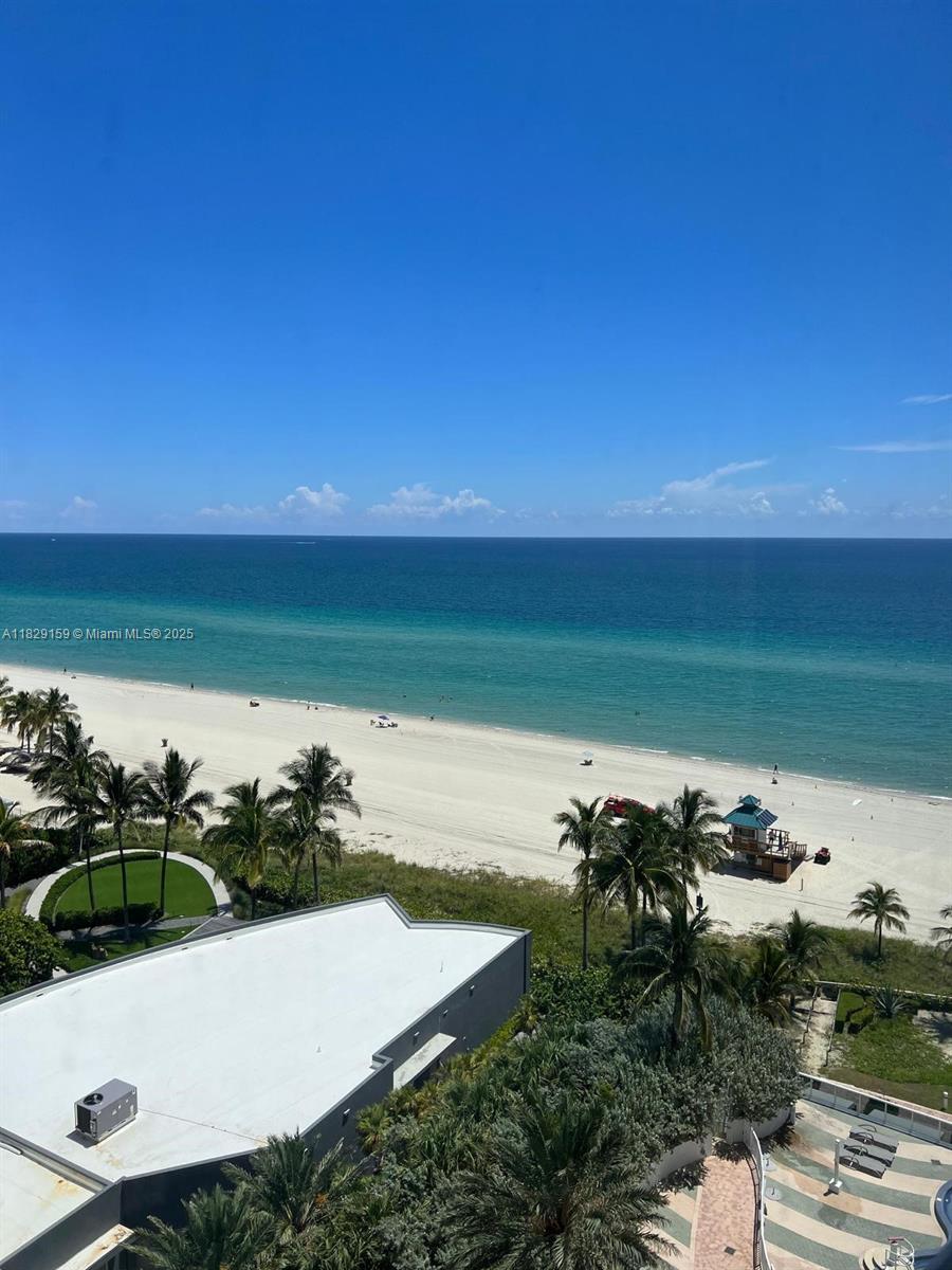 image Trump Royale Condo29