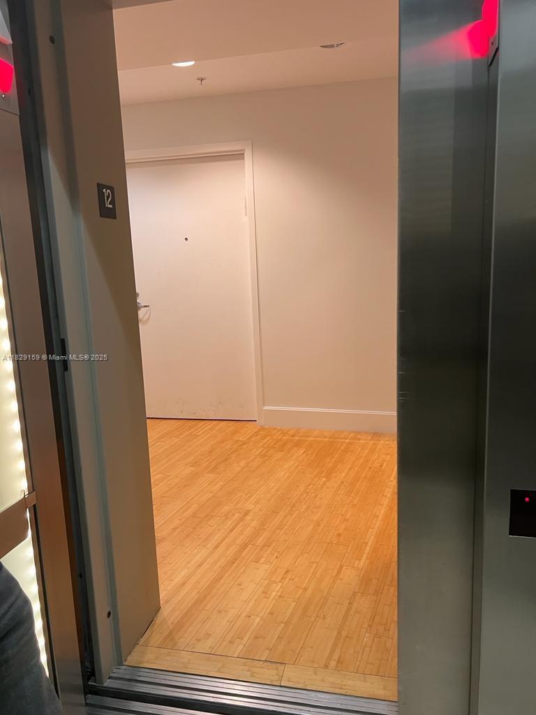 image Trump Royale Condo5