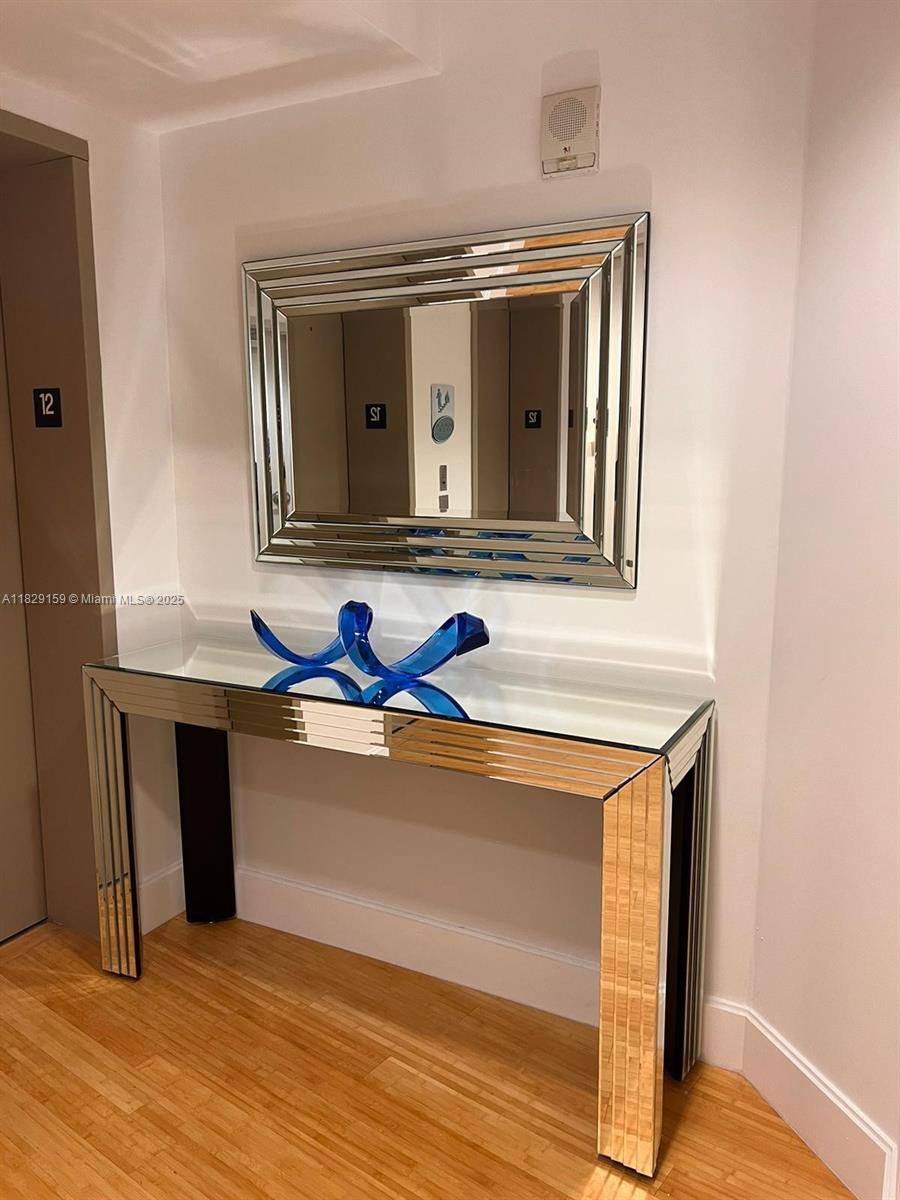 image Trump Royale Condo8