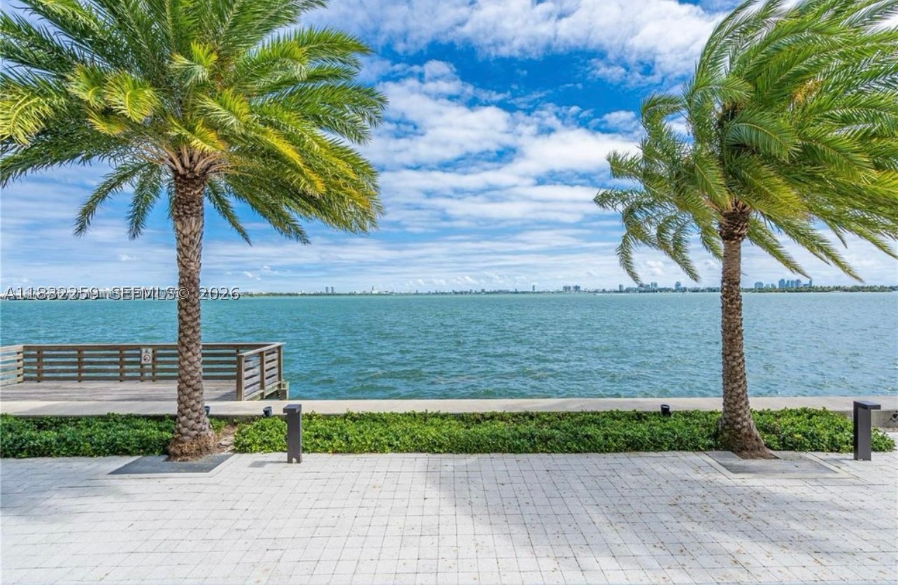 image Biscayne Beach74