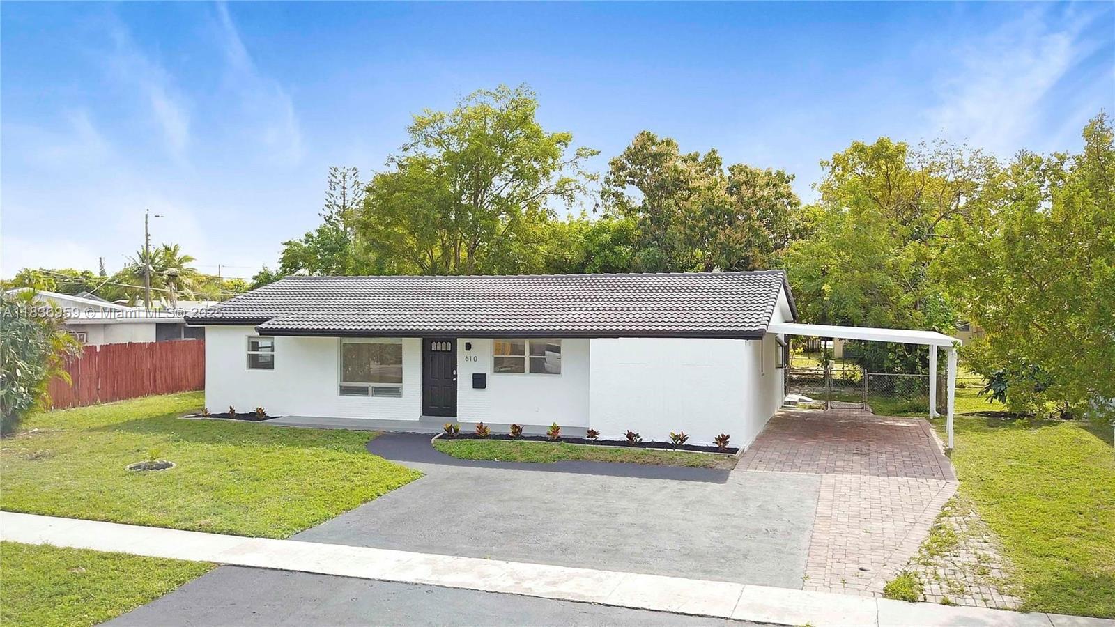 610 NW 38th Ct